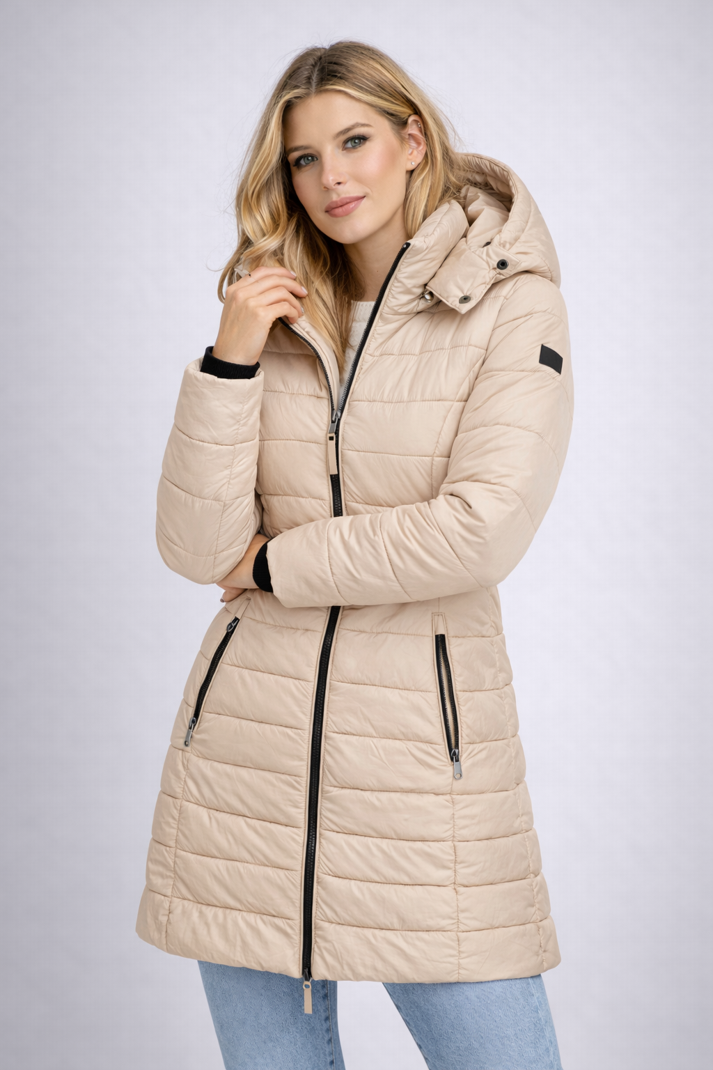 Women’s Hooded Winter Jacket – Elegant Warmth for Cold Days