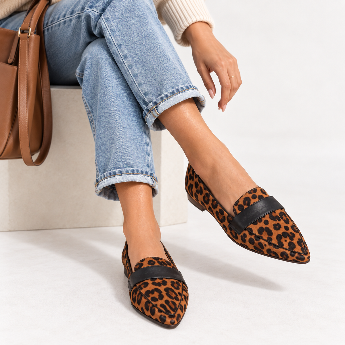 Leopard Print Pointed Toe Loafers